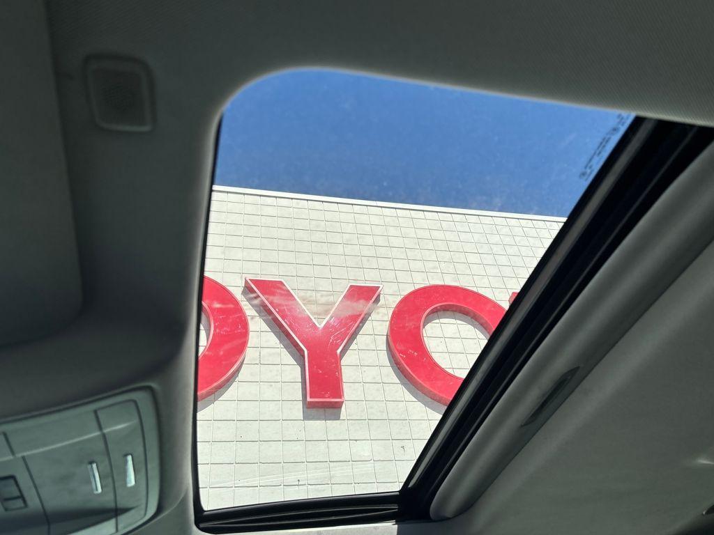 used 2018 GMC Yukon car, priced at $23,413