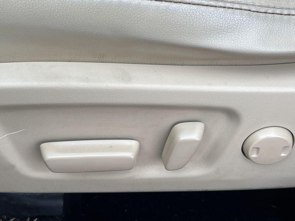 used 2018 Toyota Highlander car, priced at $19,799