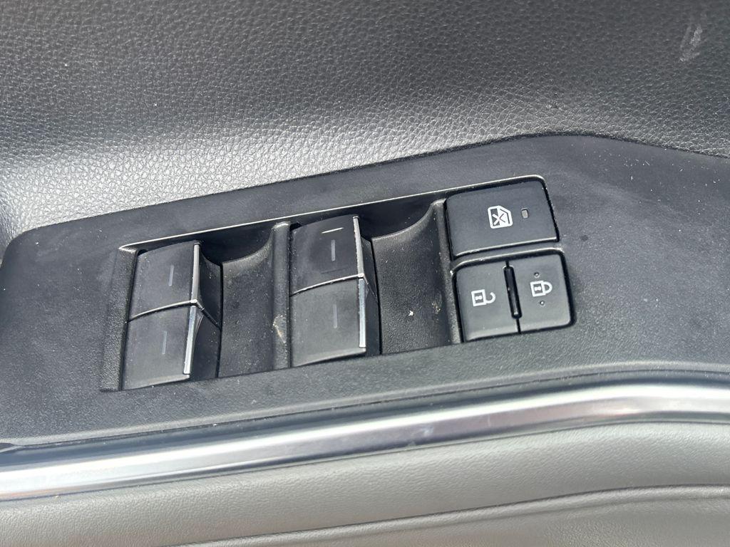used 2021 Toyota Highlander car, priced at $33,830