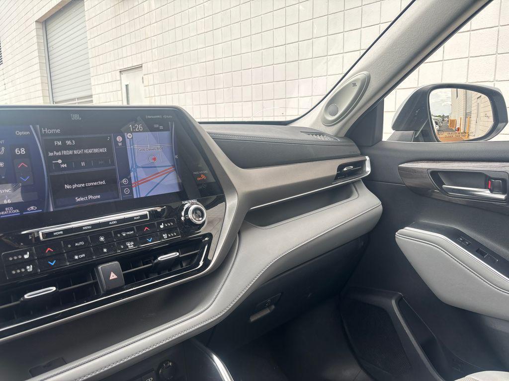 used 2021 Toyota Highlander car, priced at $33,830