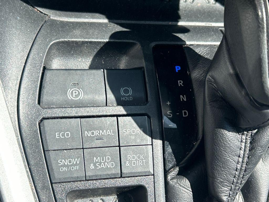 used 2020 Toyota RAV4 car, priced at $21,084