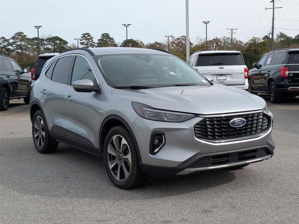 used 2023 Ford Escape car, priced at $26,995