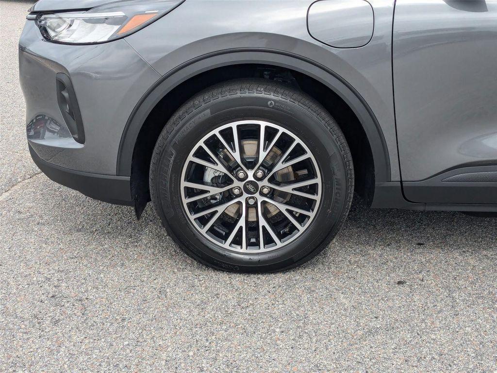 new 2024 Ford Escape PHEV car, priced at $31,995