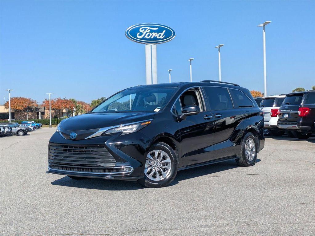used 2024 Toyota Sienna car, priced at $38,295