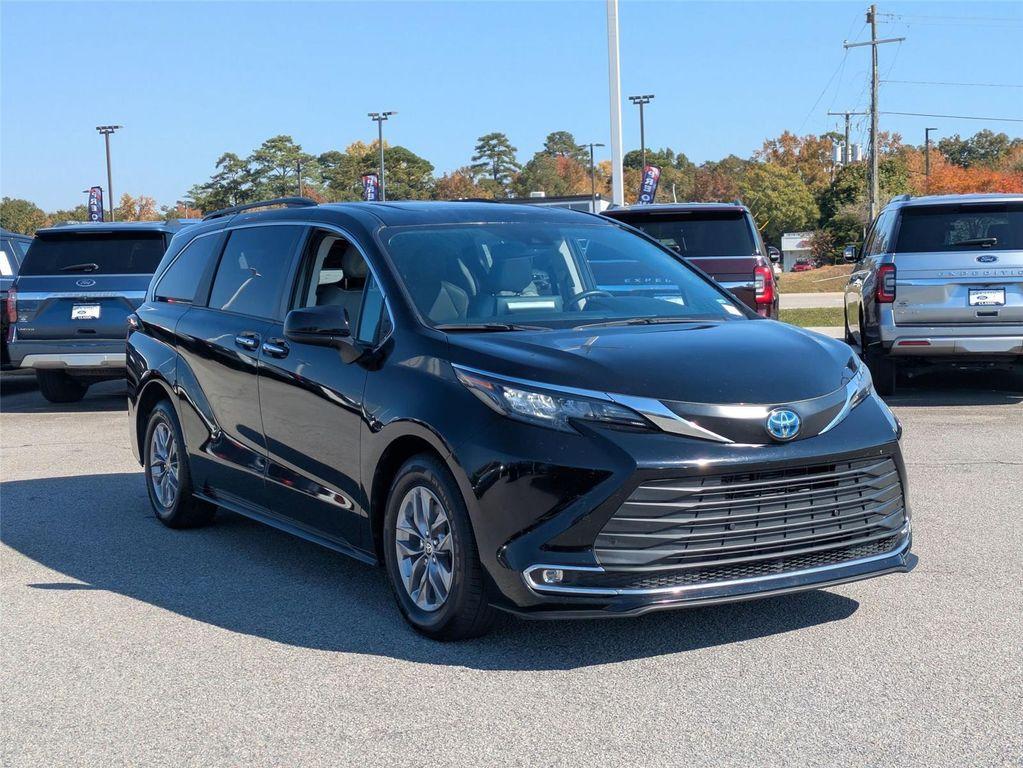 used 2024 Toyota Sienna car, priced at $38,295