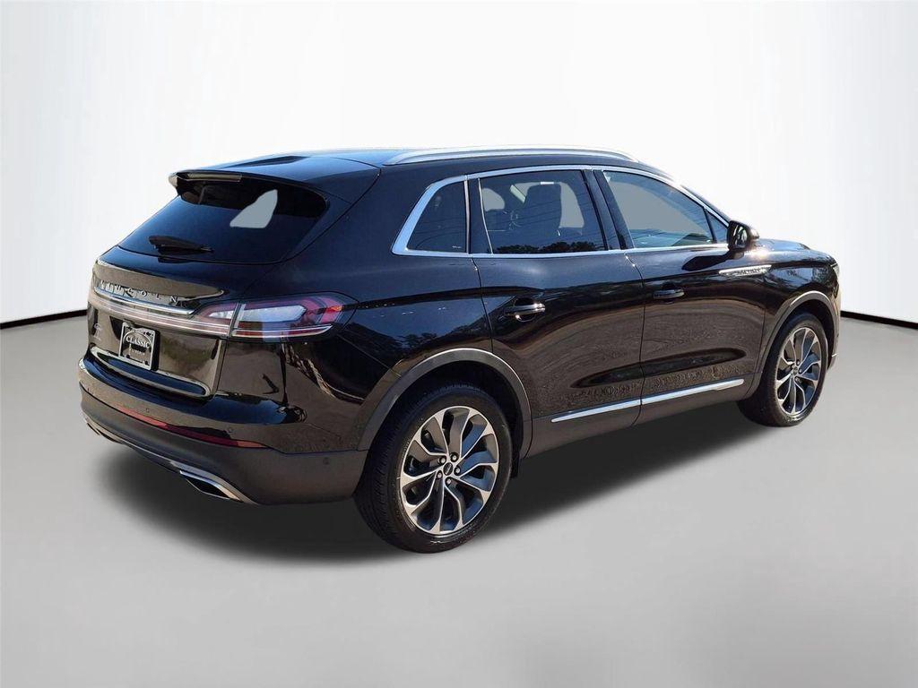 used 2022 Lincoln Nautilus car, priced at $35,394