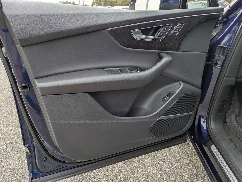 used 2021 Audi Q7 car, priced at $21,995