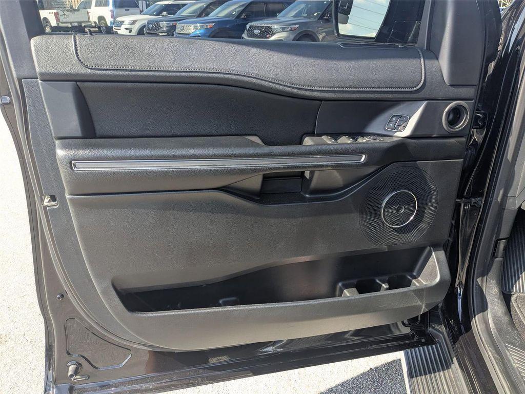 used 2021 Ford Expedition car, priced at $31,998