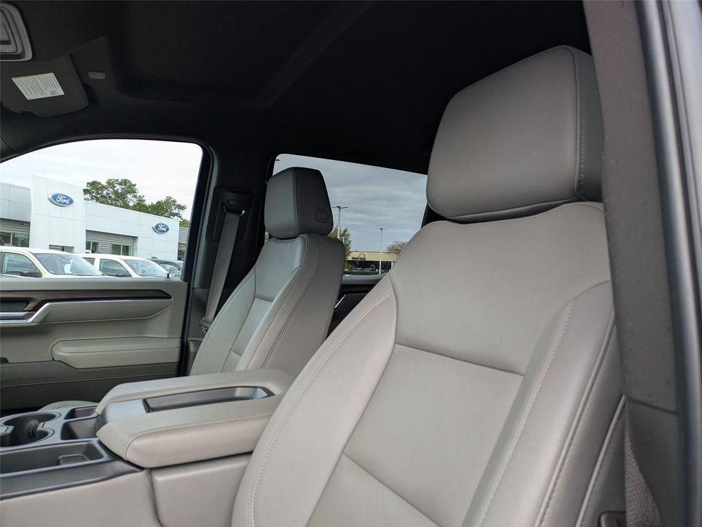 used 2025 GMC Sierra 1500 car, priced at $44,995