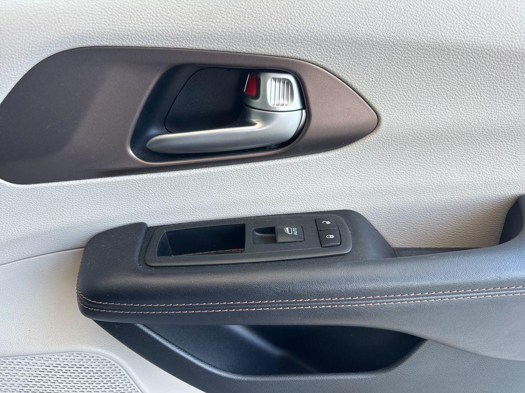 used 2018 Chrysler Pacifica car, priced at $21,350