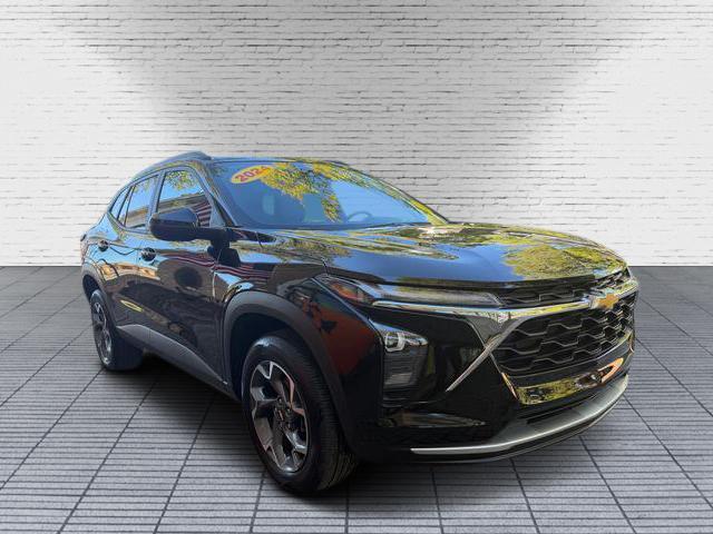used 2024 Chevrolet Trax car, priced at $19,999