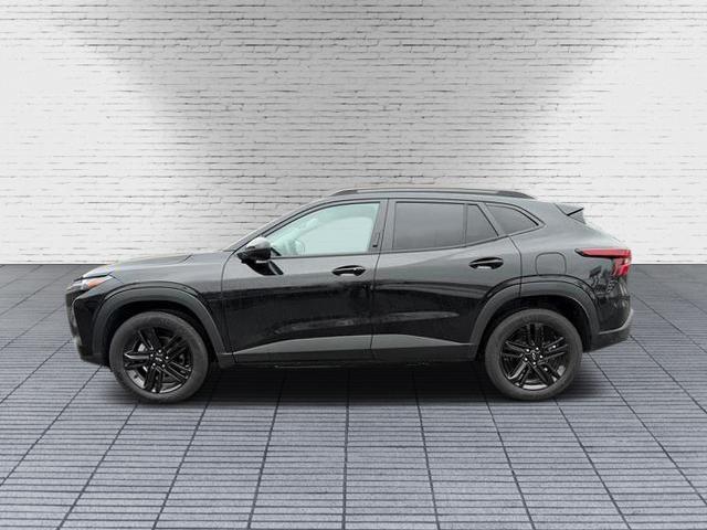 used 2025 Chevrolet Trax car, priced at $21,999