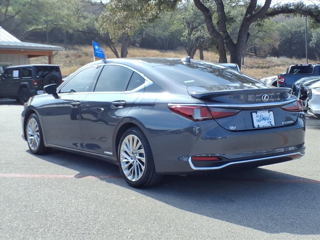 used 2022 Lexus ES 300h car, priced at $35,881