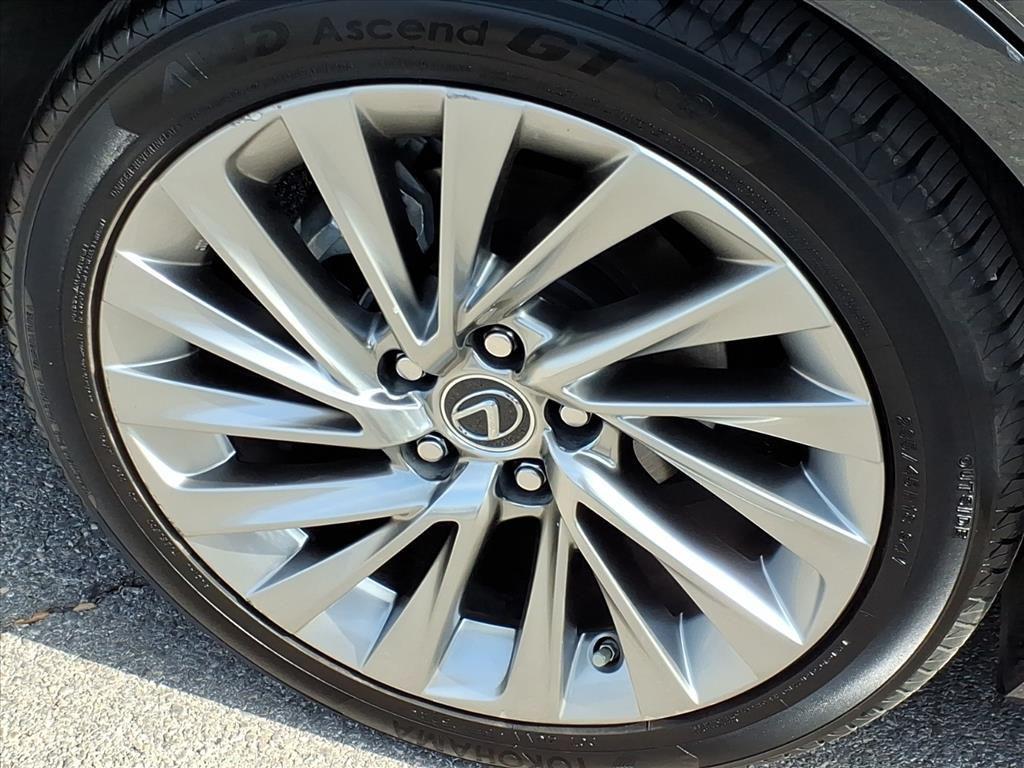 used 2022 Lexus ES 300h car, priced at $35,881