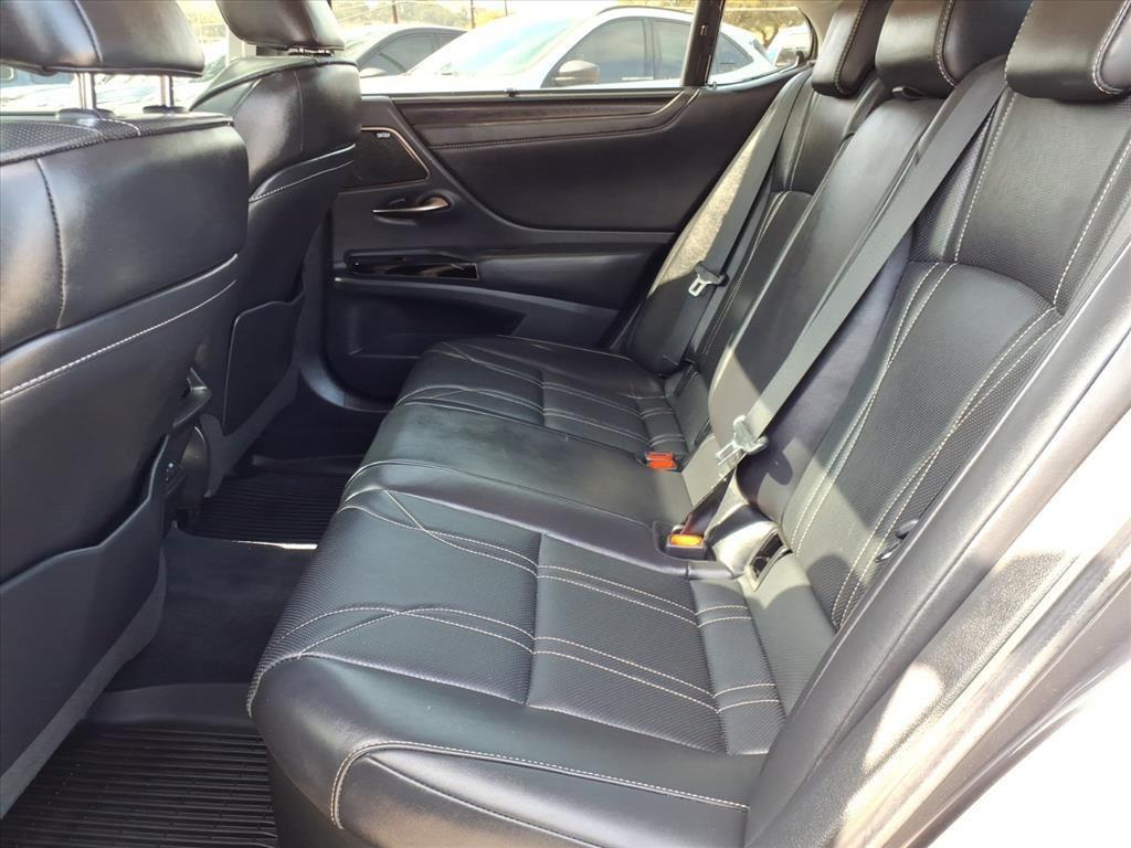 used 2022 Lexus ES 300h car, priced at $35,881