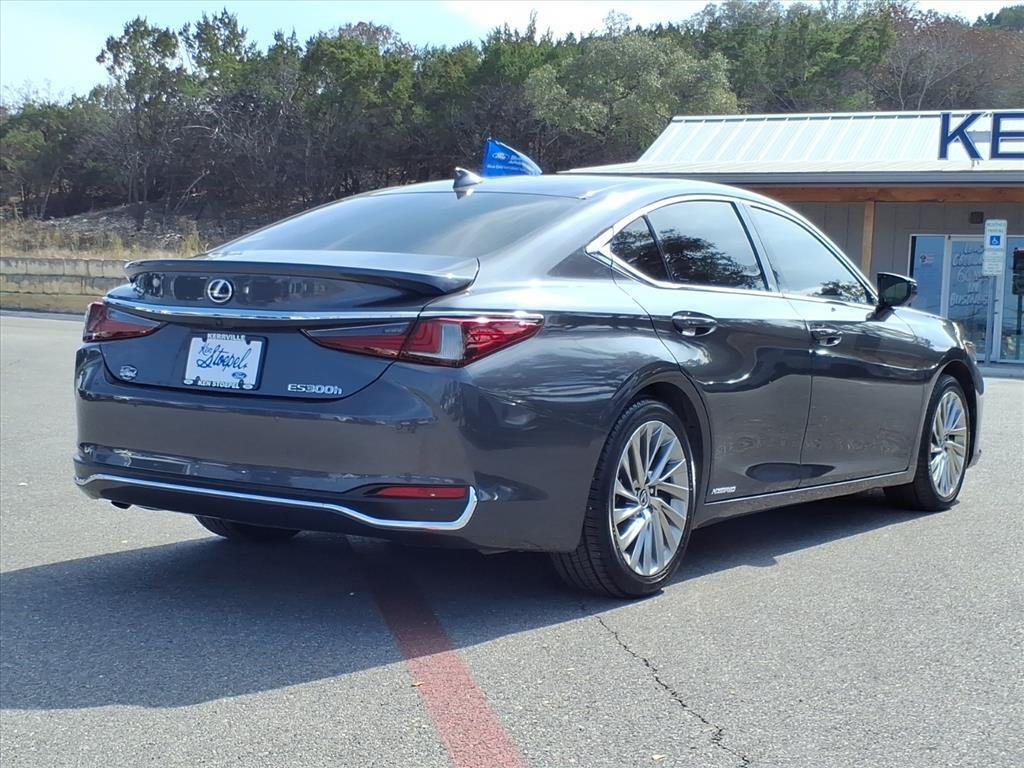 used 2022 Lexus ES 300h car, priced at $35,881