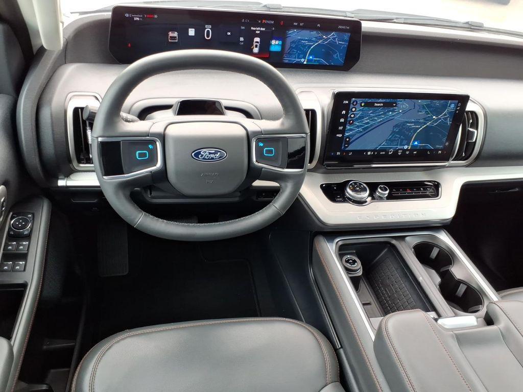 used 2025 Ford Expedition car, priced at $59,991