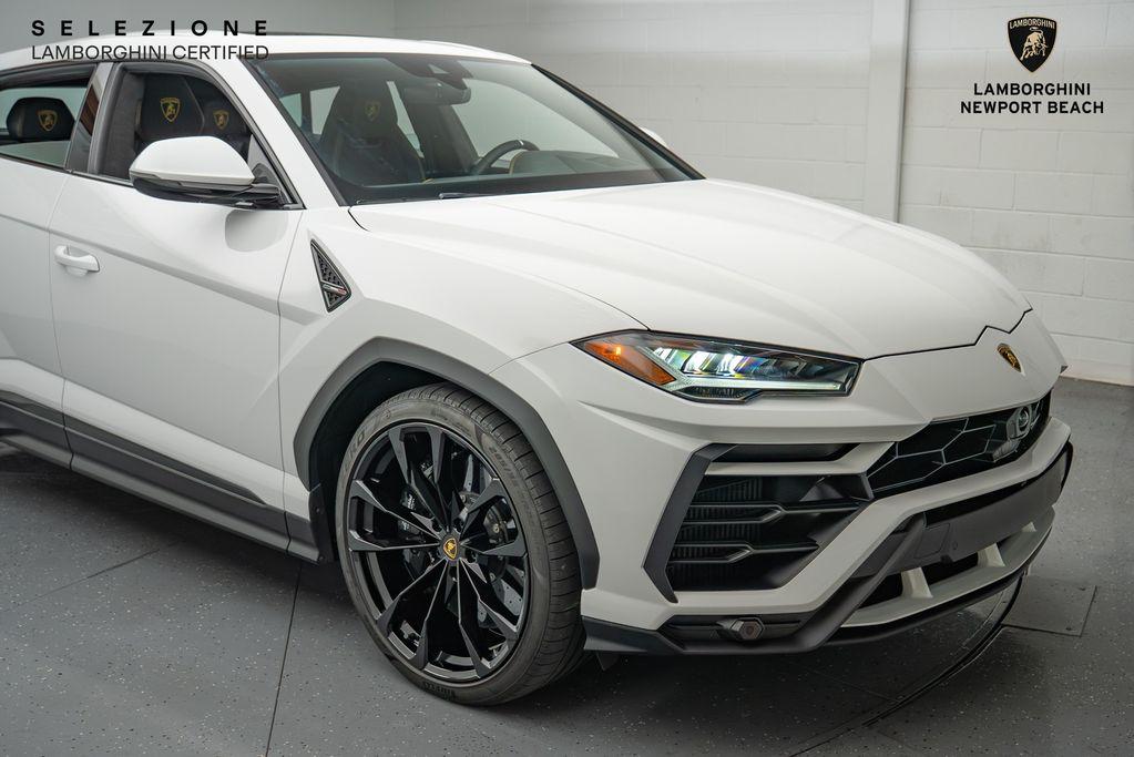 used 2022 Lamborghini Urus car, priced at $219,708