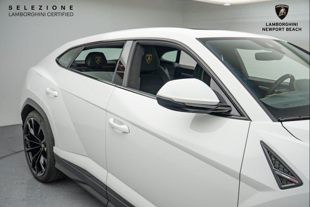 used 2022 Lamborghini Urus car, priced at $219,708