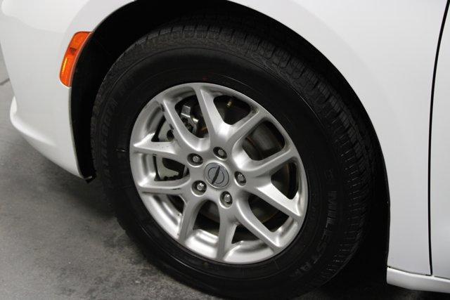 used 2024 Chrysler Pacifica car, priced at $25,962