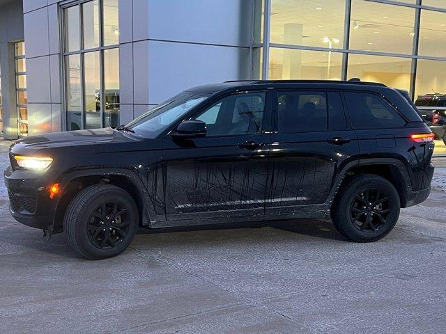 used 2024 Jeep Grand Cherokee car, priced at $27,962