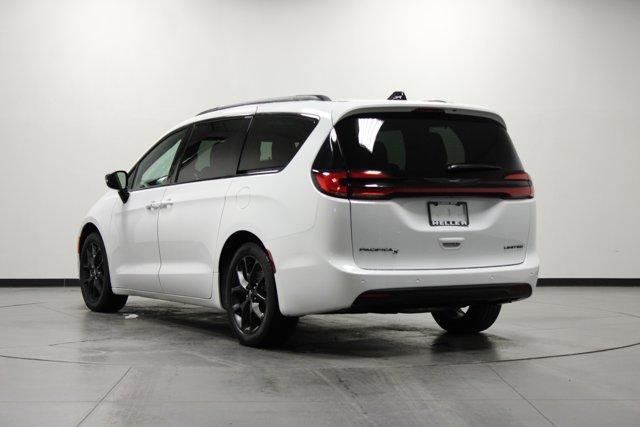 used 2025 Chrysler Pacifica car, priced at $37,962
