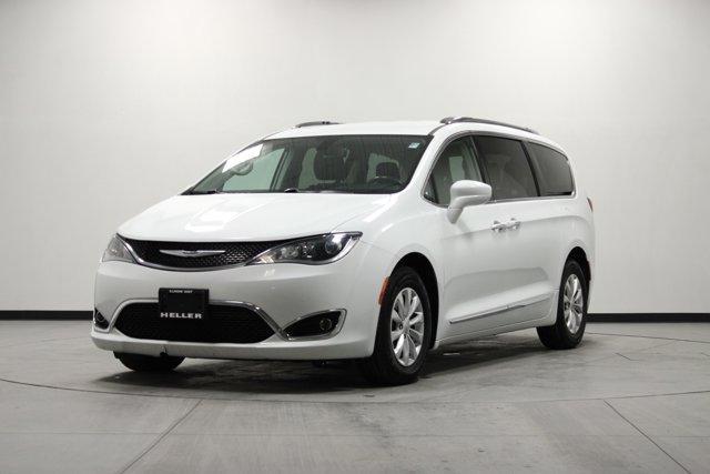 used 2019 Chrysler Pacifica car, priced at $9,462
