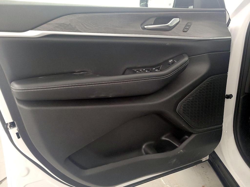 used 2024 Jeep Grand Cherokee car, priced at $34,998
