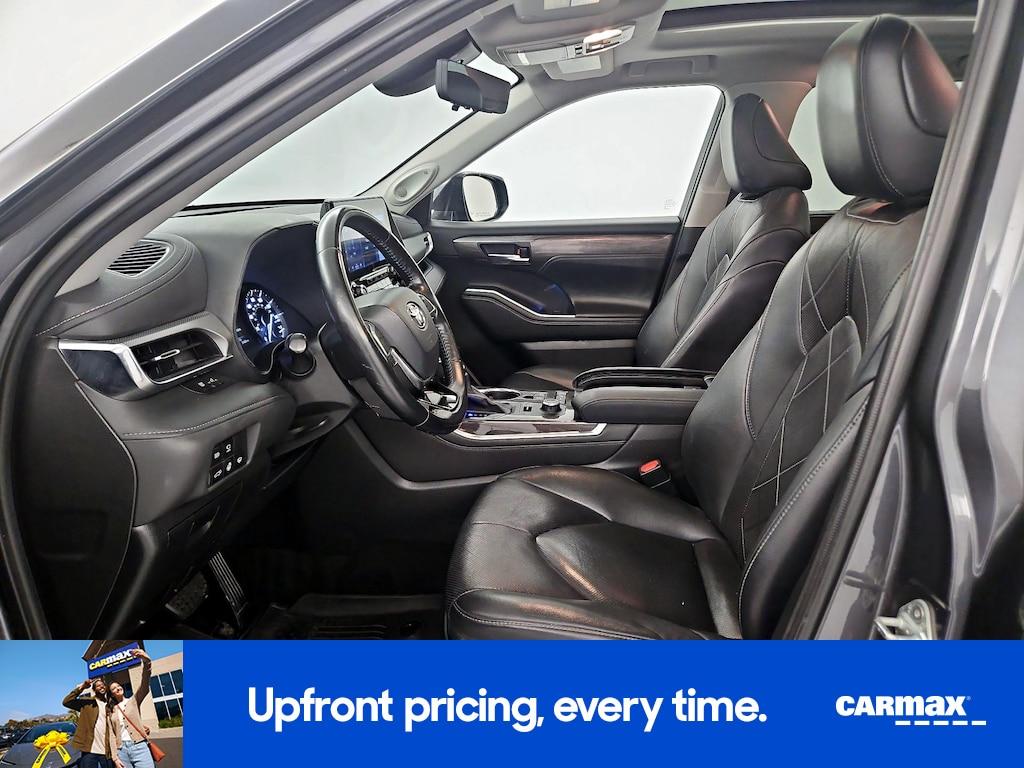 used 2021 Toyota Highlander car, priced at $37,998