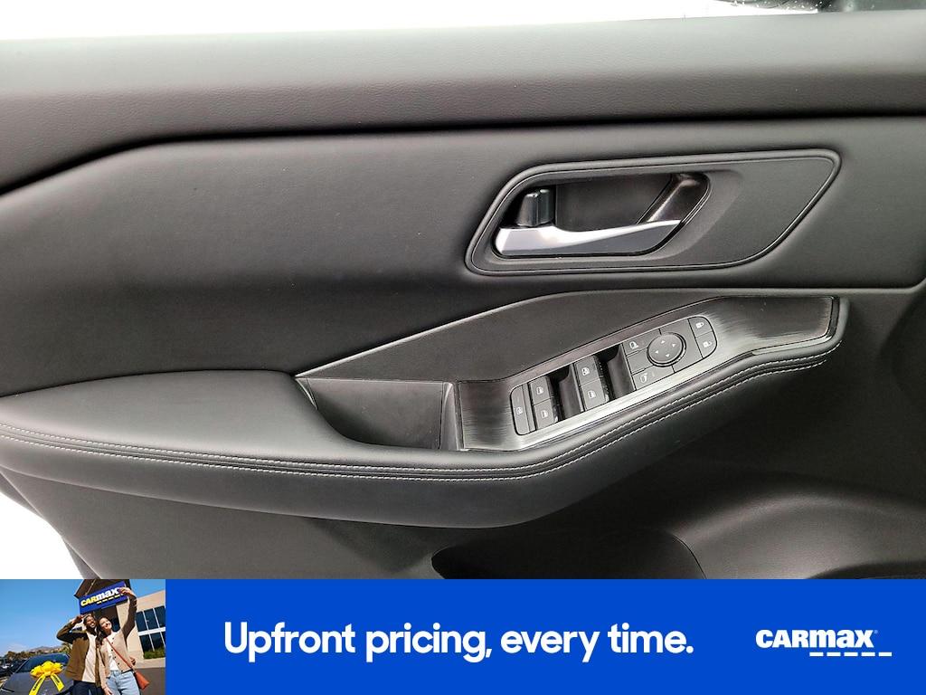 used 2025 Nissan Rogue car, priced at $26,998