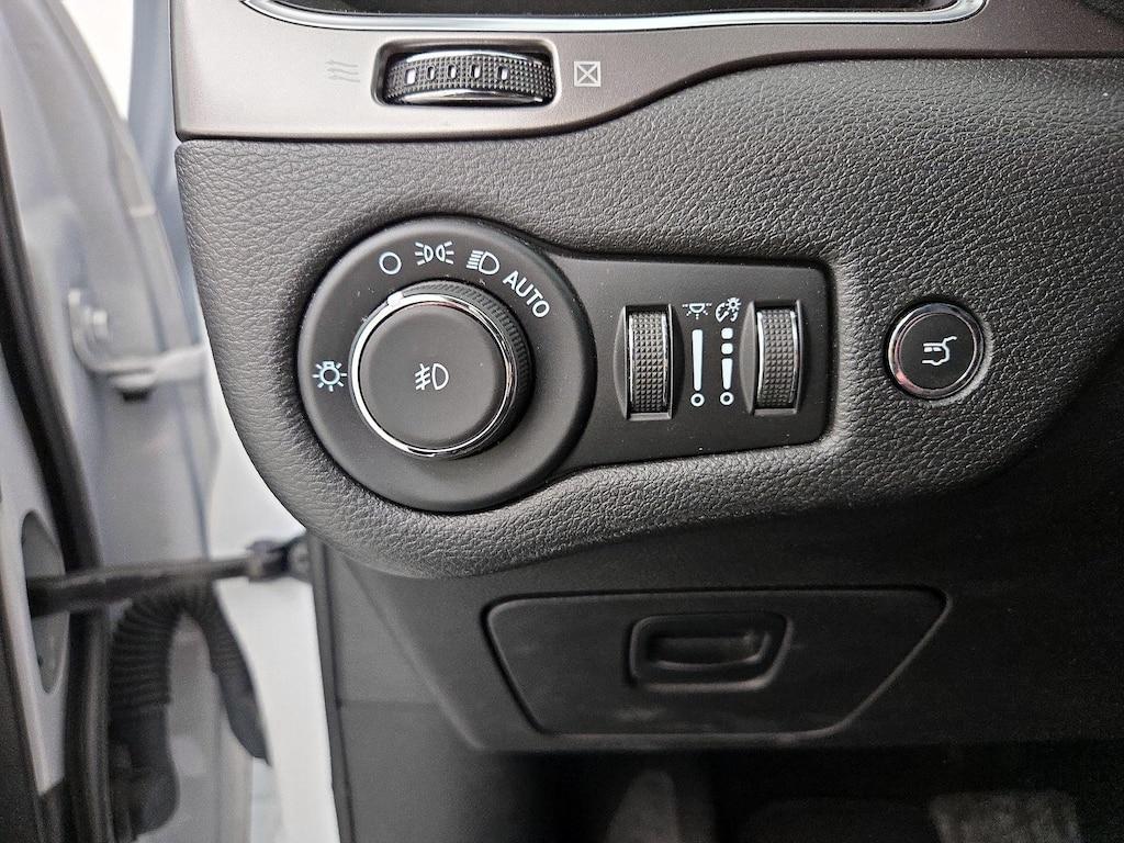 used 2022 Jeep Cherokee car, priced at $22,998