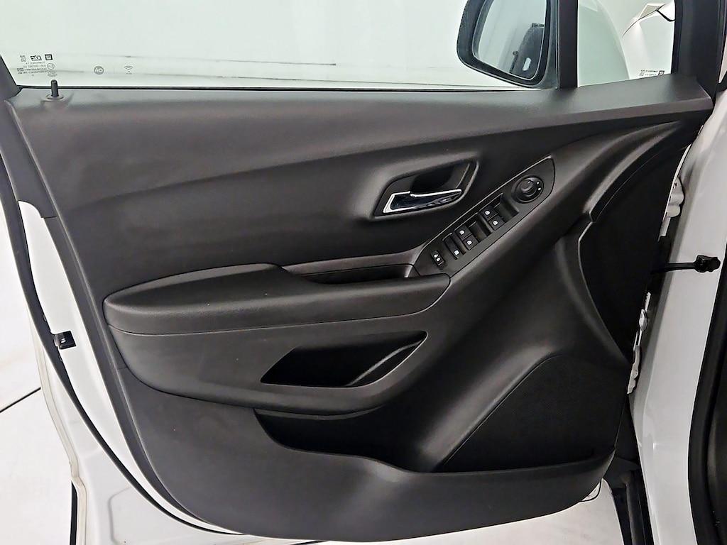 used 2022 Chevrolet Trax car, priced at $17,998