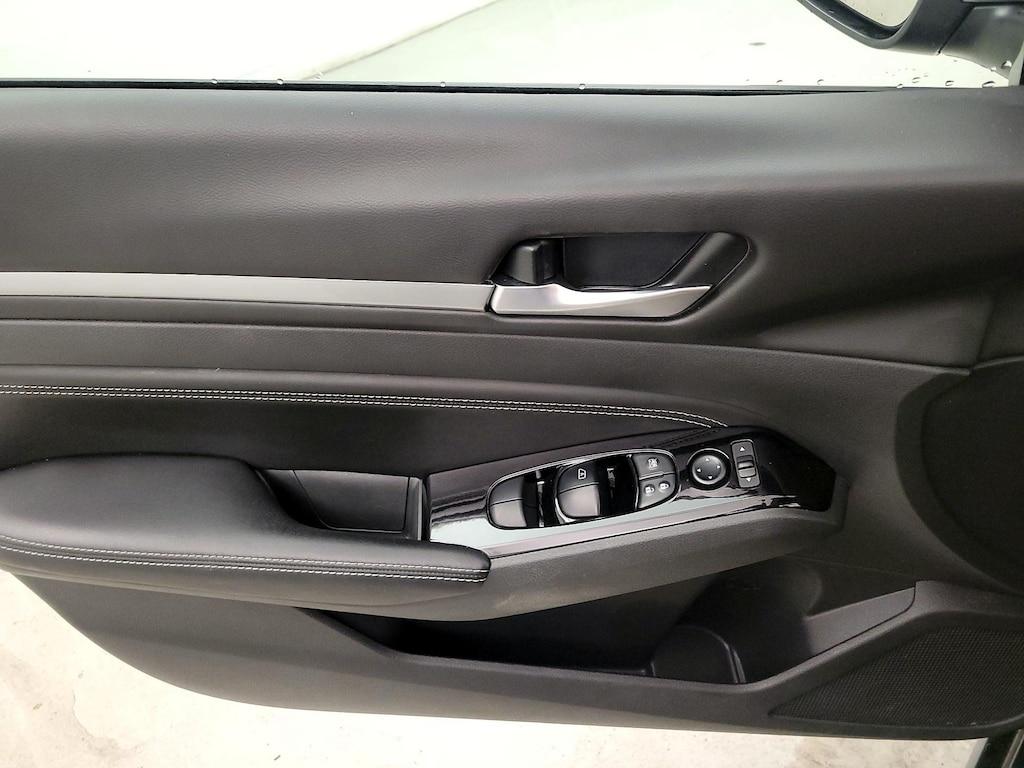 used 2023 Nissan Altima car, priced at $22,998