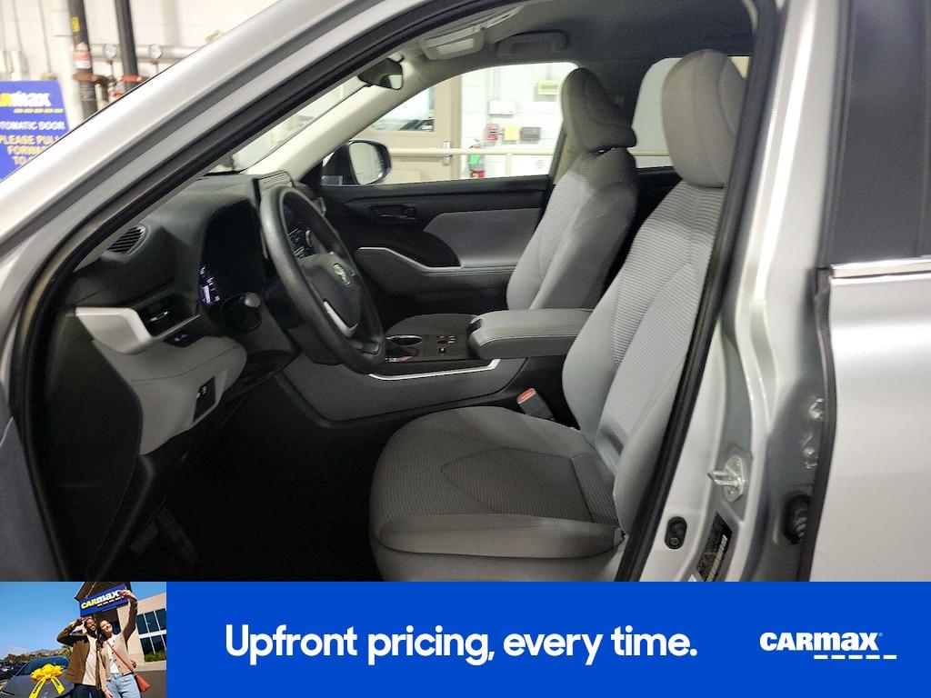 used 2023 Toyota Highlander car, priced at $28,998