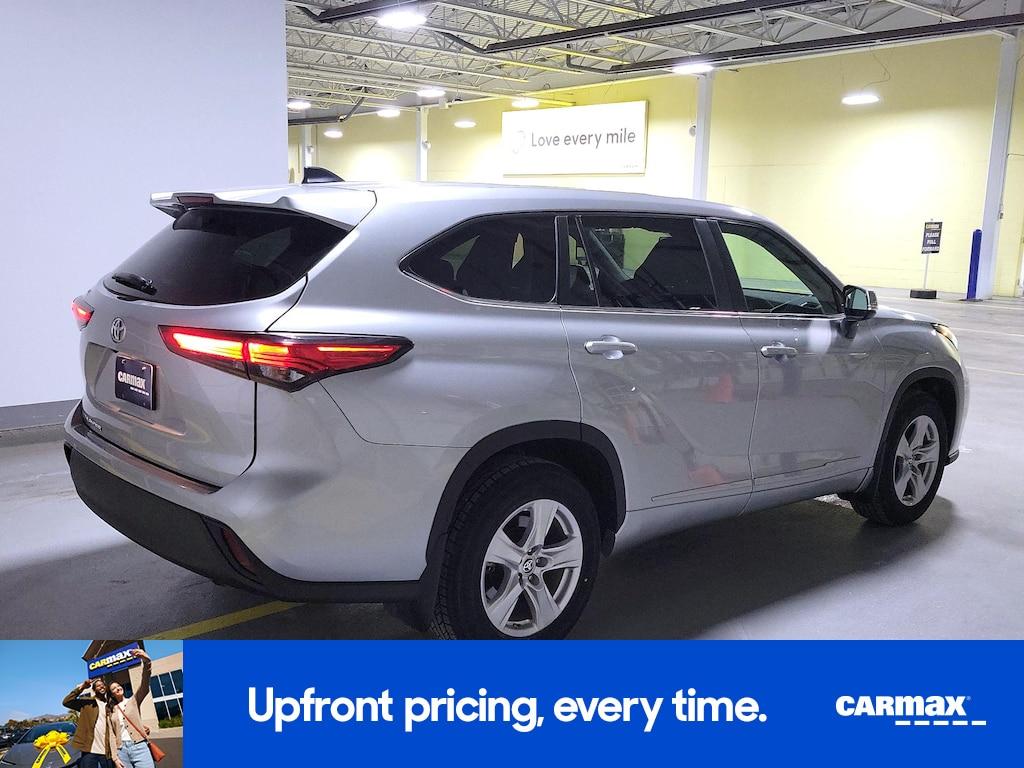 used 2023 Toyota Highlander car, priced at $28,998