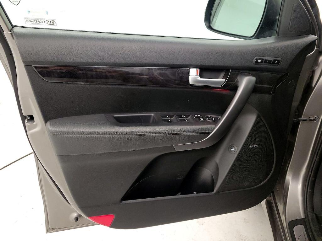 used 2014 Kia Sorento car, priced at $13,998