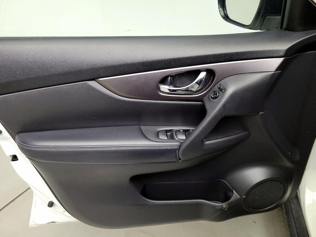 used 2016 Nissan Rogue car, priced at $12,998