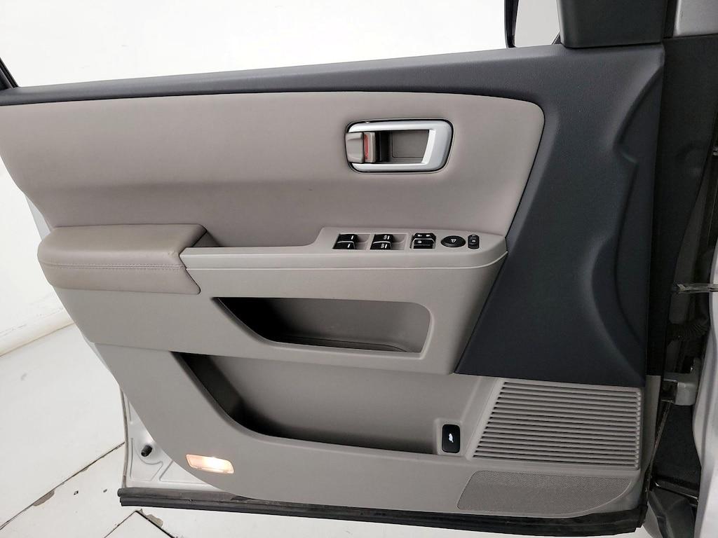 used 2014 Honda Pilot car, priced at $17,998