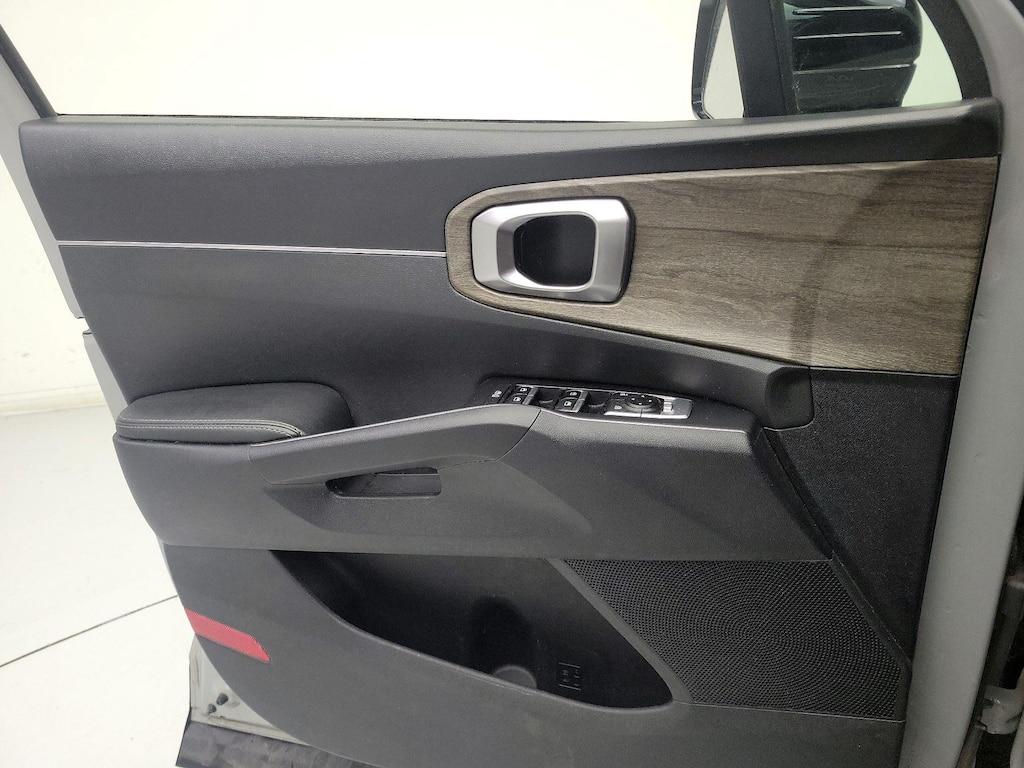 used 2023 Kia Sorento car, priced at $27,998