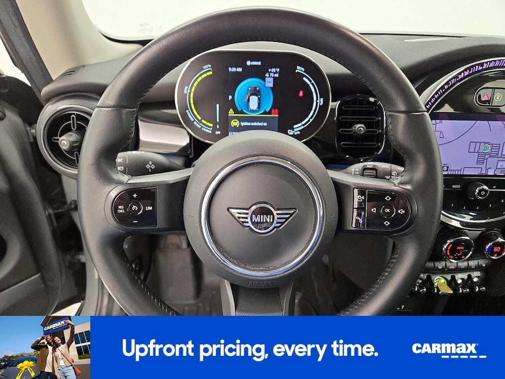 used 2023 MINI SE Hardtop car, priced at $26,998