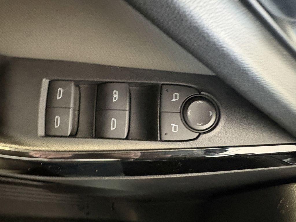 used 2025 Chevrolet Equinox car, priced at $26,585