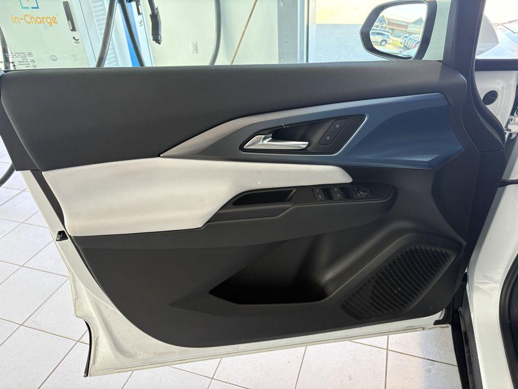 used 2025 Chevrolet Equinox EV car, priced at $24,248