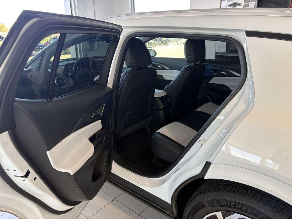 used 2025 Chevrolet Equinox EV car, priced at $24,248