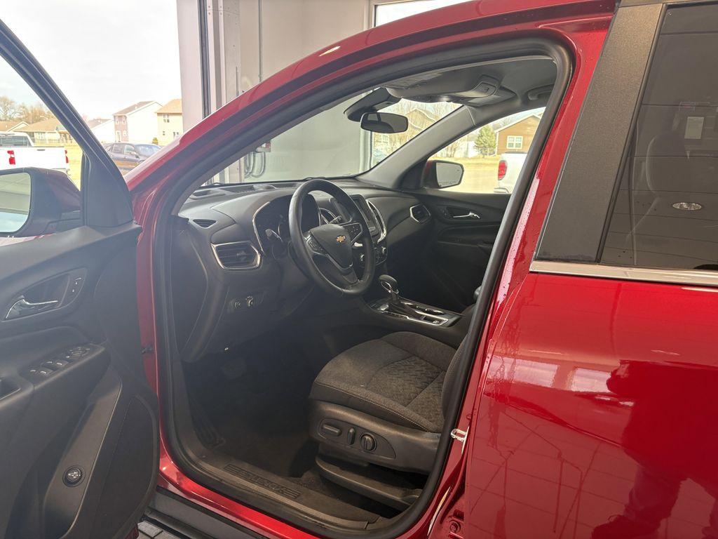 used 2023 Chevrolet Equinox car, priced at $23,684