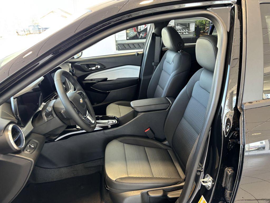 new 2026 Chevrolet Trax car, priced at $22,885