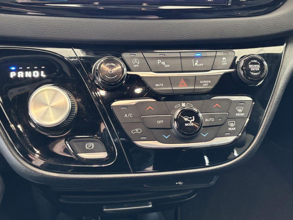 used 2026 Chrysler Pacifica car, priced at $36,572