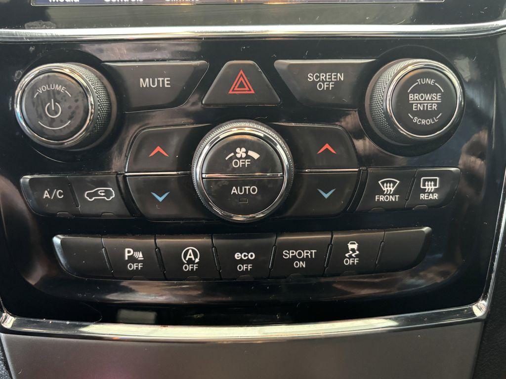 used 2020 Jeep Grand Cherokee car, priced at $21,864