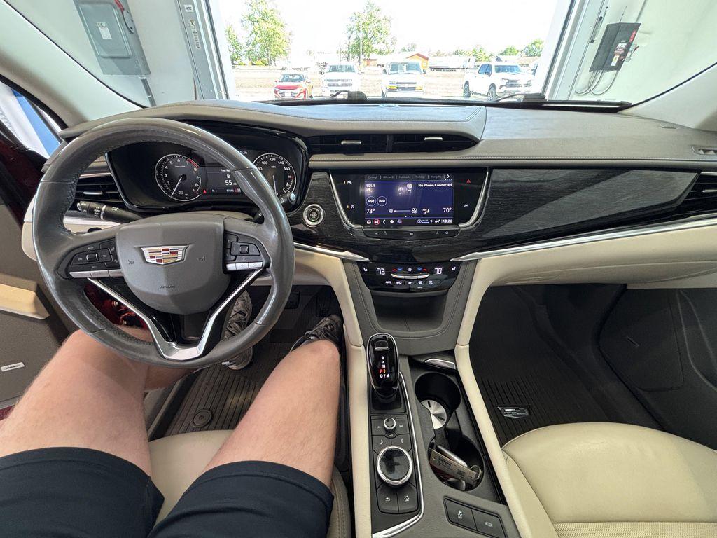 used 2021 Cadillac XT6 car, priced at $29,696