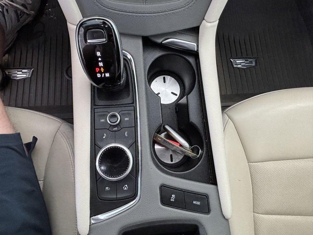 used 2021 Cadillac XT6 car, priced at $29,696
