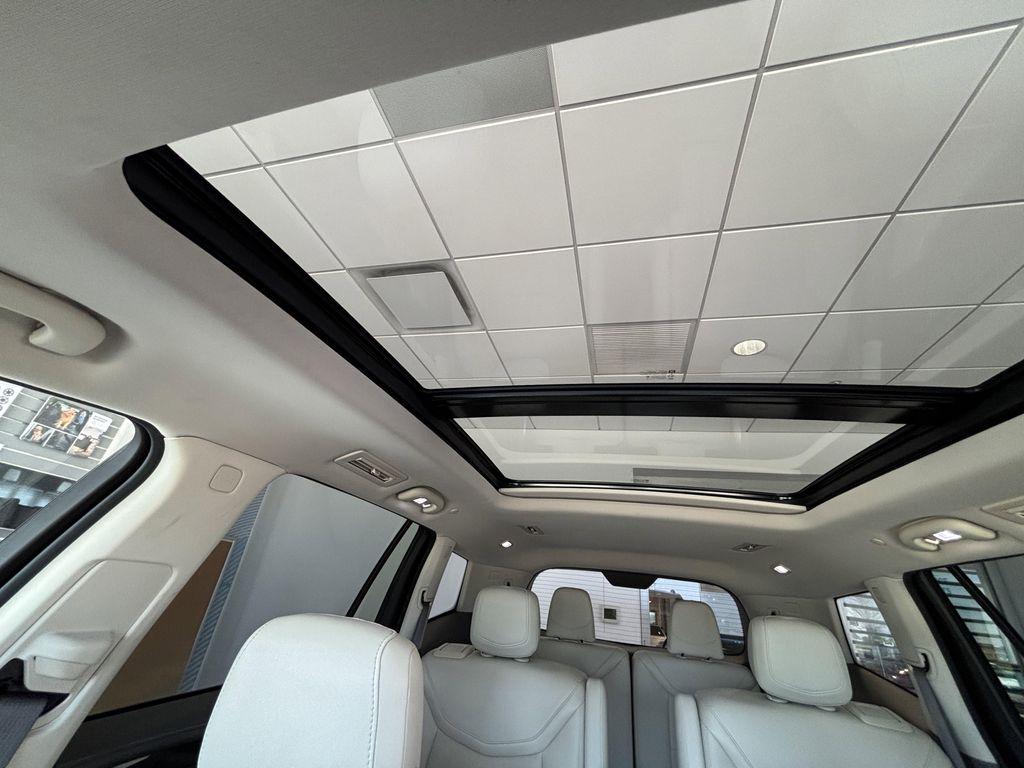 used 2021 Cadillac XT6 car, priced at $29,696
